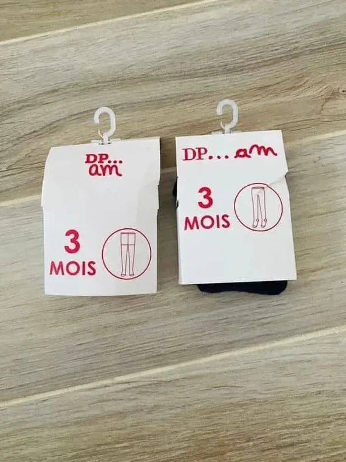lot 2 collants neuf DPAM 3 mois bébé fille