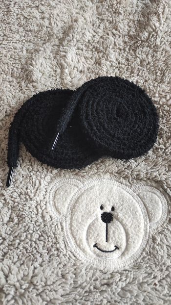 ⚫ Lacets fluffy noir – 120 cm (look street & chic)