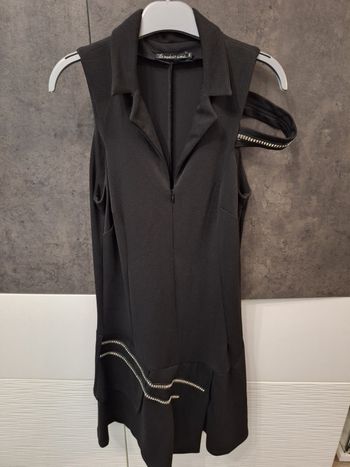Robe sans manches asymétrique