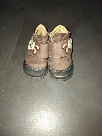 Chaussures baskets en cuir 20