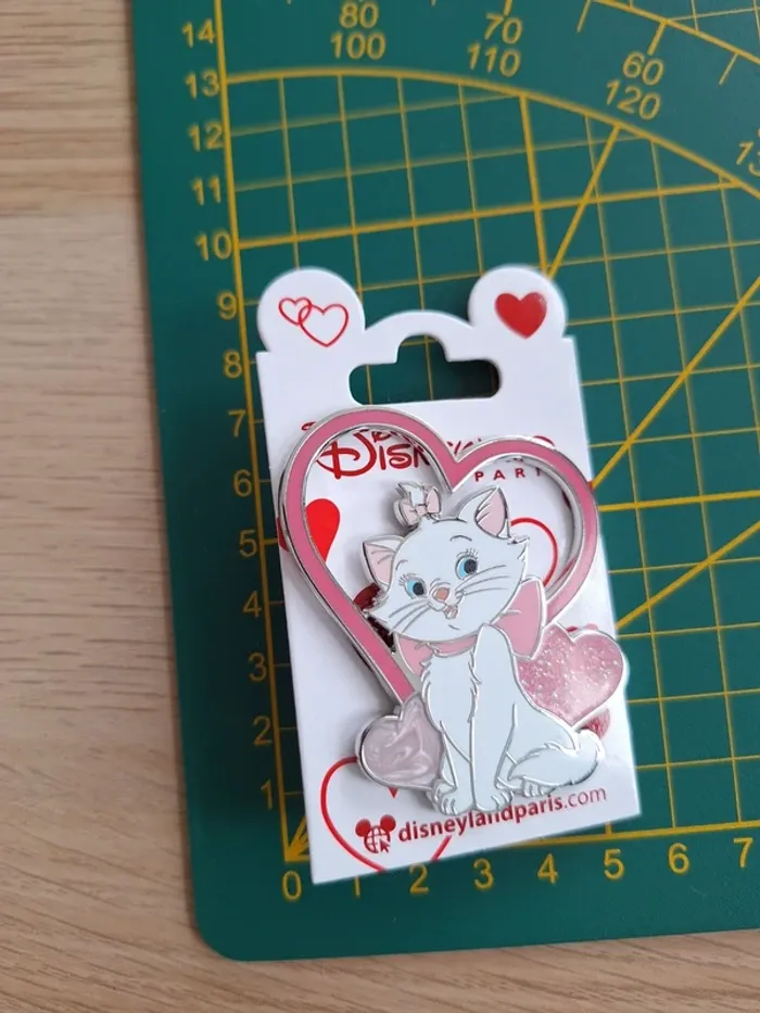 Pin's Disney Marie Les Aristochats - Neuf - photo numéro 3