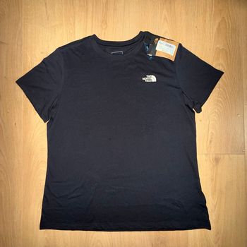 T-shirt femme The North Face taille XL neuf avec étiquette.