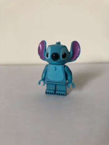 Figurine type lego Stitch. Disney