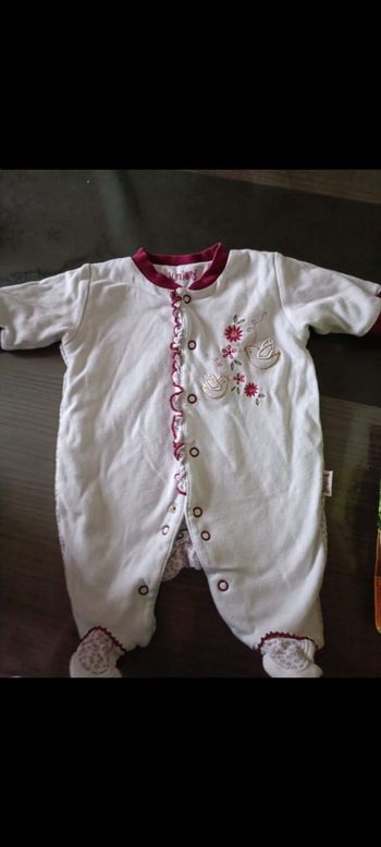 Lot vêtements fille 1 mois