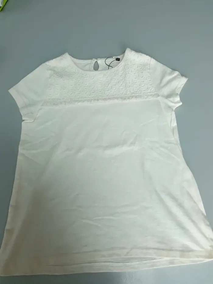 Tee-shirt taille 9/10 ans marque Name it