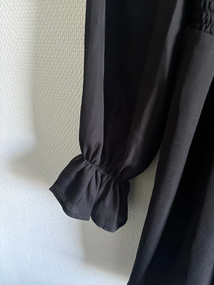 Robe à dentelle noire - photo numéro 3
