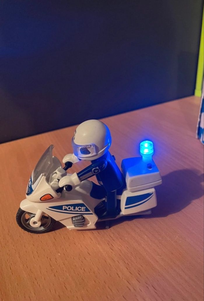 Lot Playmobil City Action Motard de police n°5185 - photo numéro 4