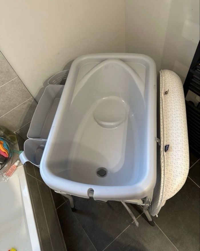 Baignoire table à langer - photo numéro 3