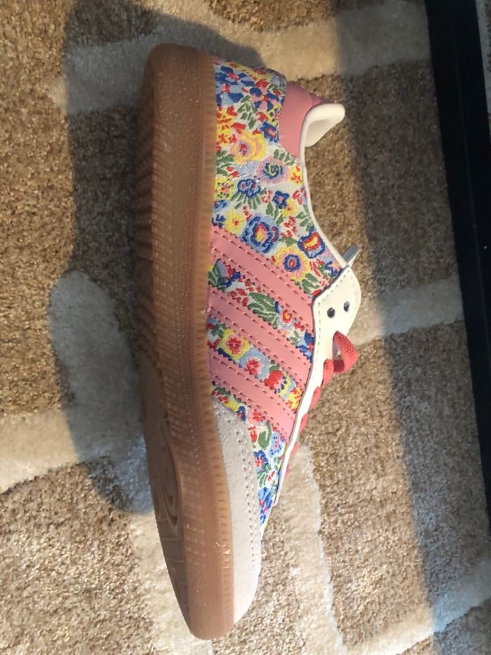 Adidas London taille 38 – neuves 90€ - photo numéro 3