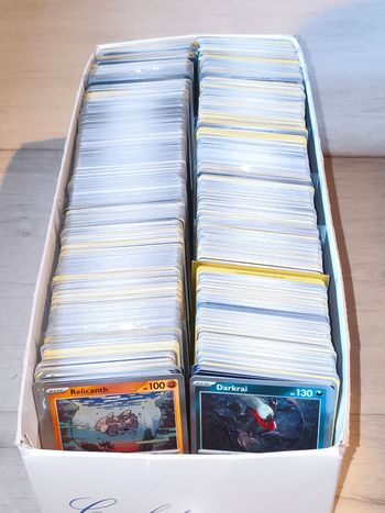 100 cartes Pokémon FR