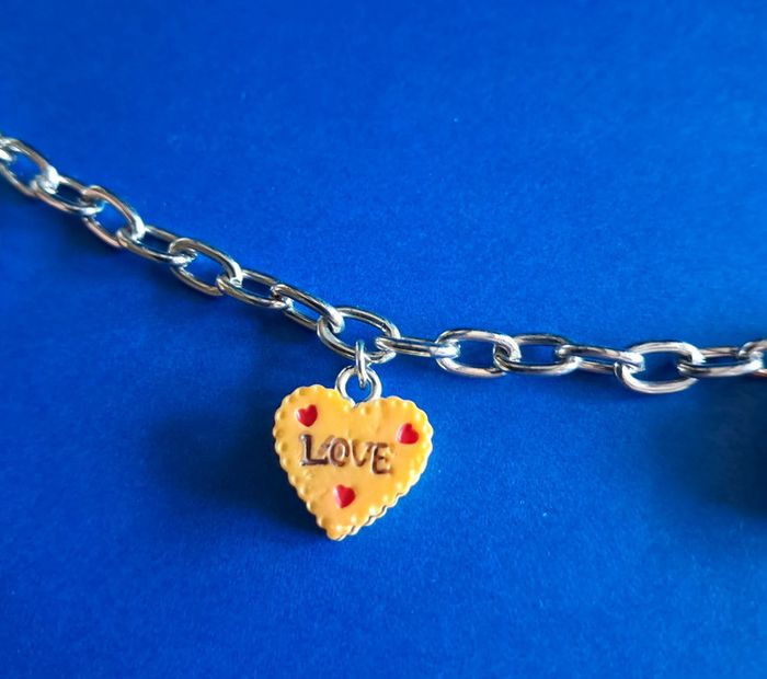 2 Bracelets NEUFS avec perles et breloques pour fille - photo numéro 8