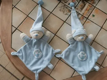 Lot 2 doudous identique