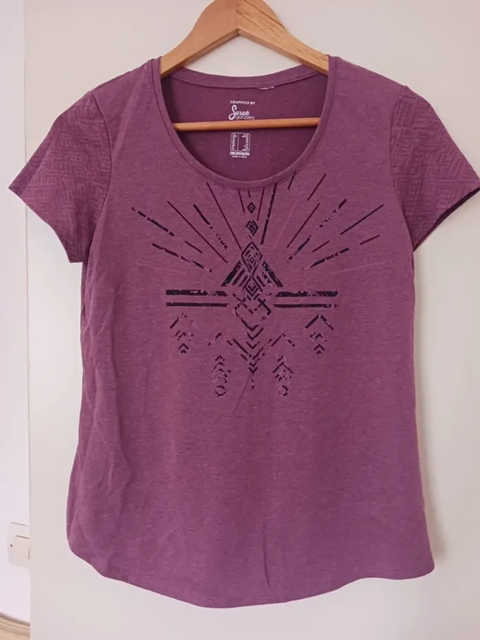 Tee shirt