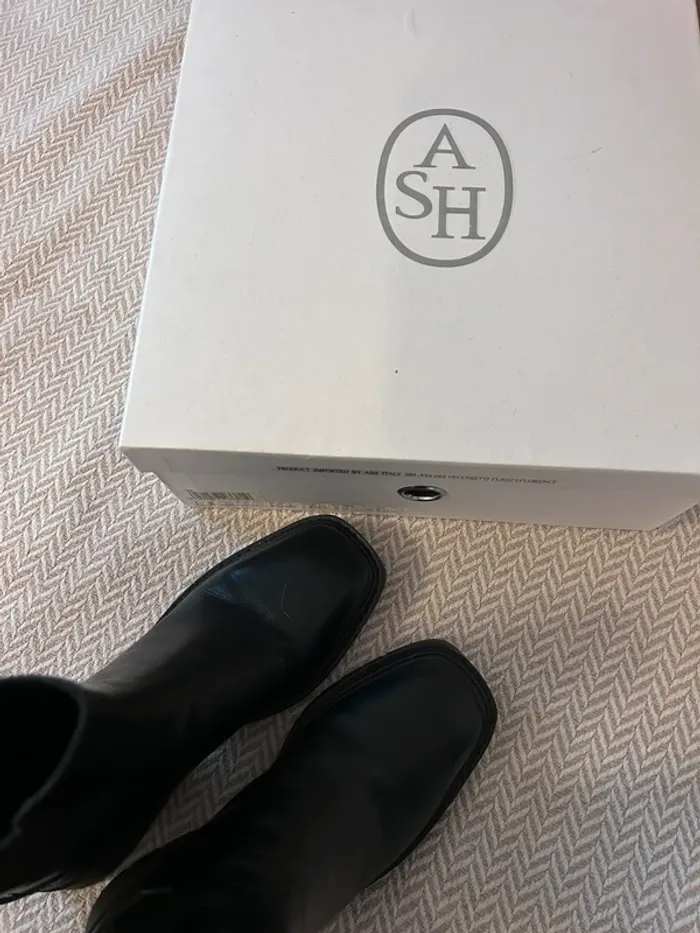 Bottines ASH cuir noir taille 38 - photo numéro 7