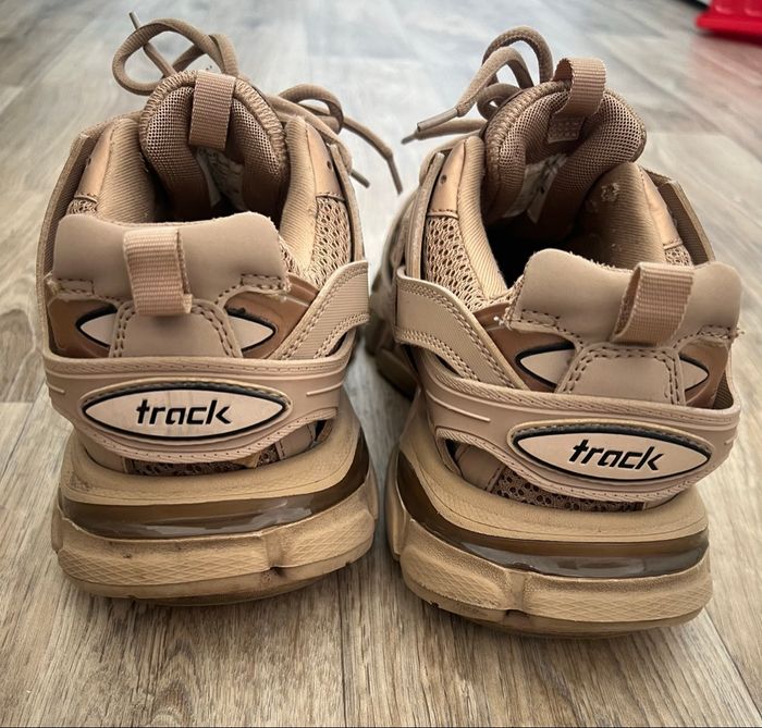 Track Balenciaga - photo numéro 2