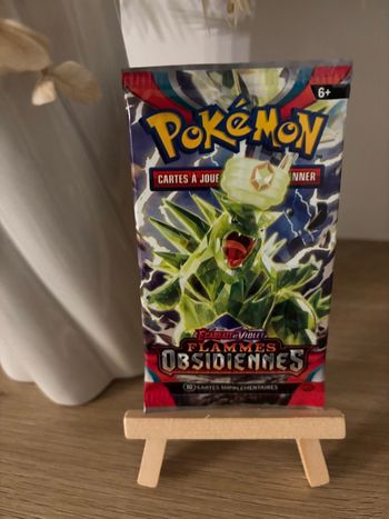 Booster Pokémon Flammes obsidiennes reconditionné 