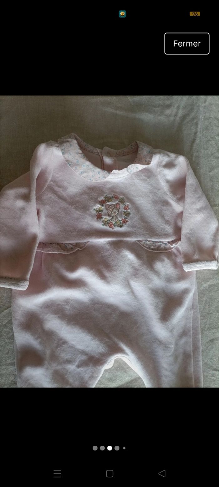 Lot 2 pyjamas taille 1 mois - photo numéro 3