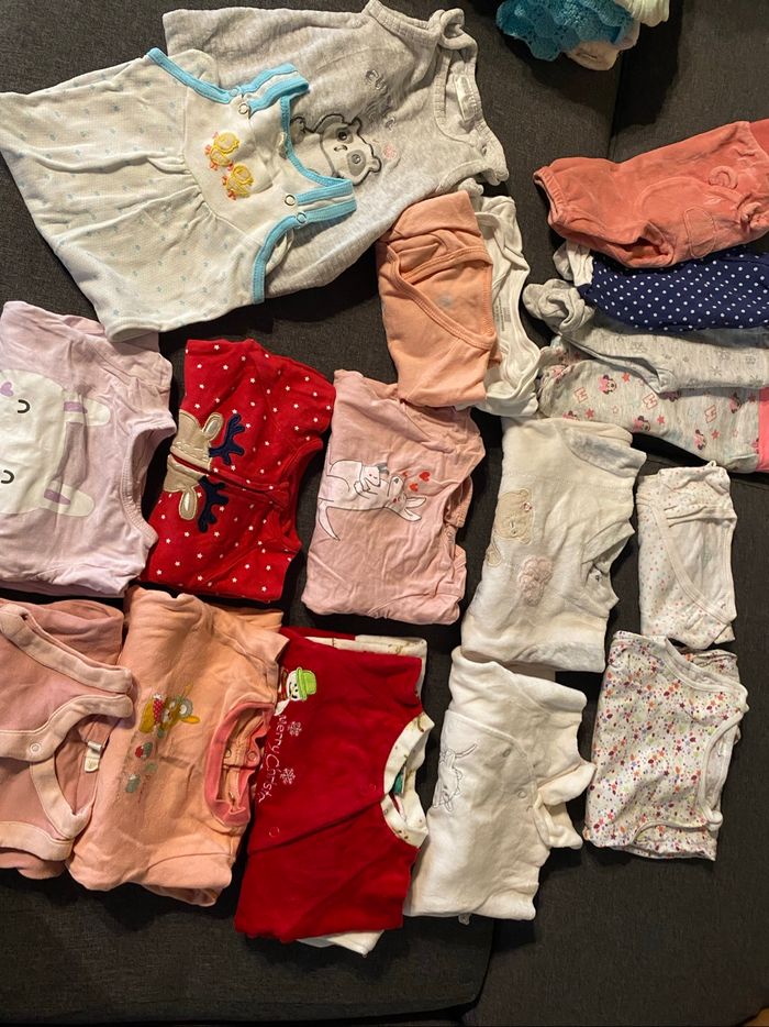 Lot d’environ 80 pièces vêtements bébé fille de 0-3 mois à 12-18 mois… - photo numéro 7