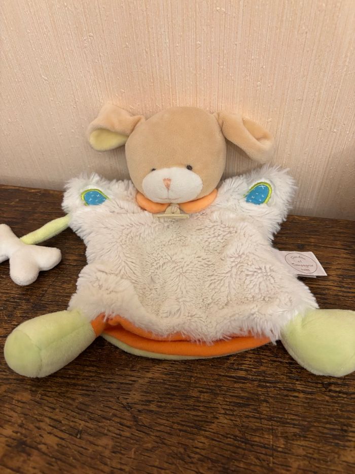 lot pour bébé  : Culbuto, musical, doudou marionnette et livre - photo numéro 2