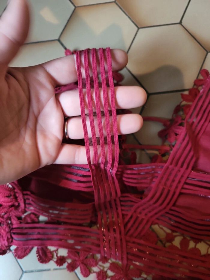 Soutien gorge/ haut court - photo numéro 3