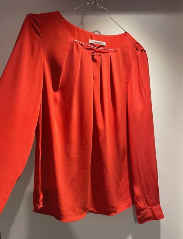 Blouse rouge satinée Camaïeu - Taille 38 - photo numéro 3