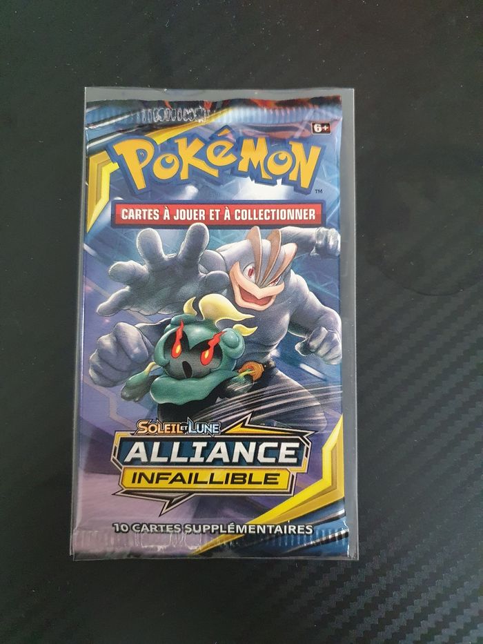 Booster pokemon alliance infaillible illustration marshadow et makogneur sl10