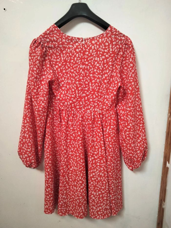 Robe rouge et blanche shein taille S - photo numéro 3