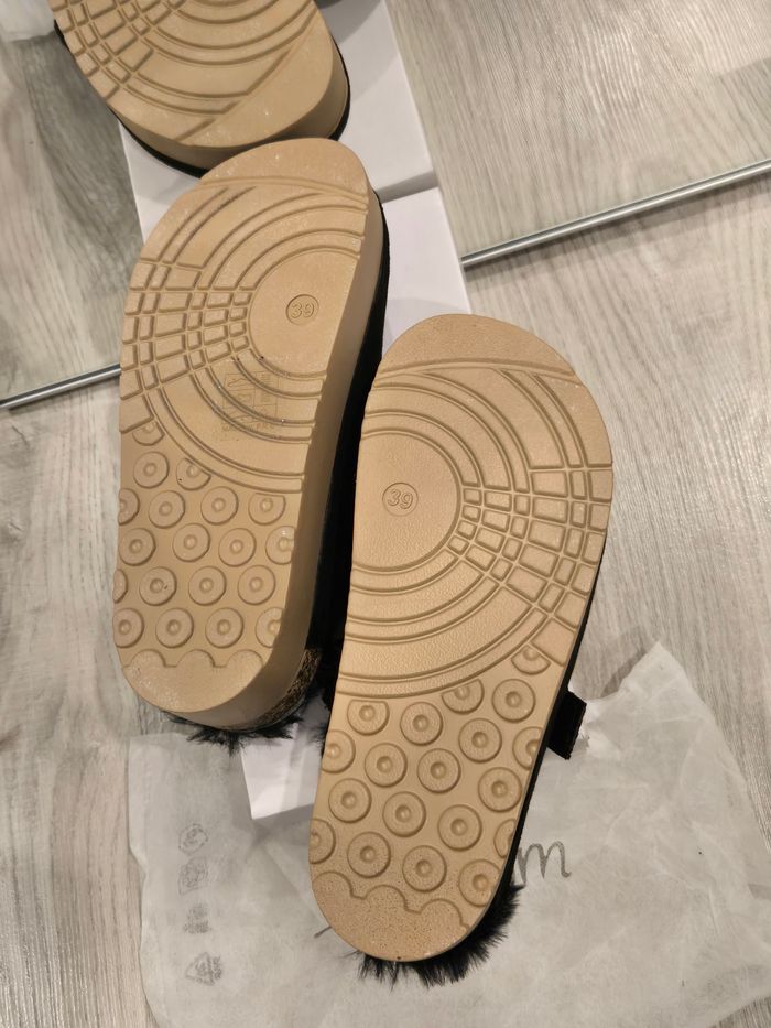 Mules noires fourrées à plateforme P38/39 neuves - photo numéro 8