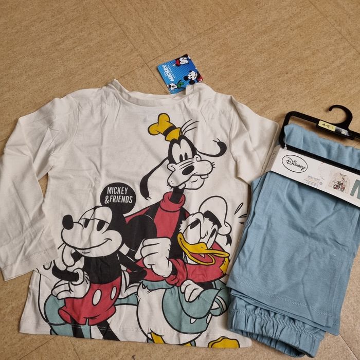 pyjama Disney Mickey et ses amis taille 4 / 5 ans 🎁 de