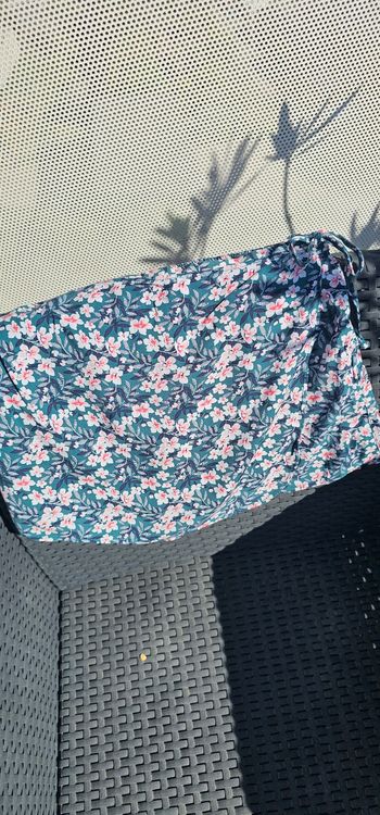 Jupe short fleurie Etam taille 38