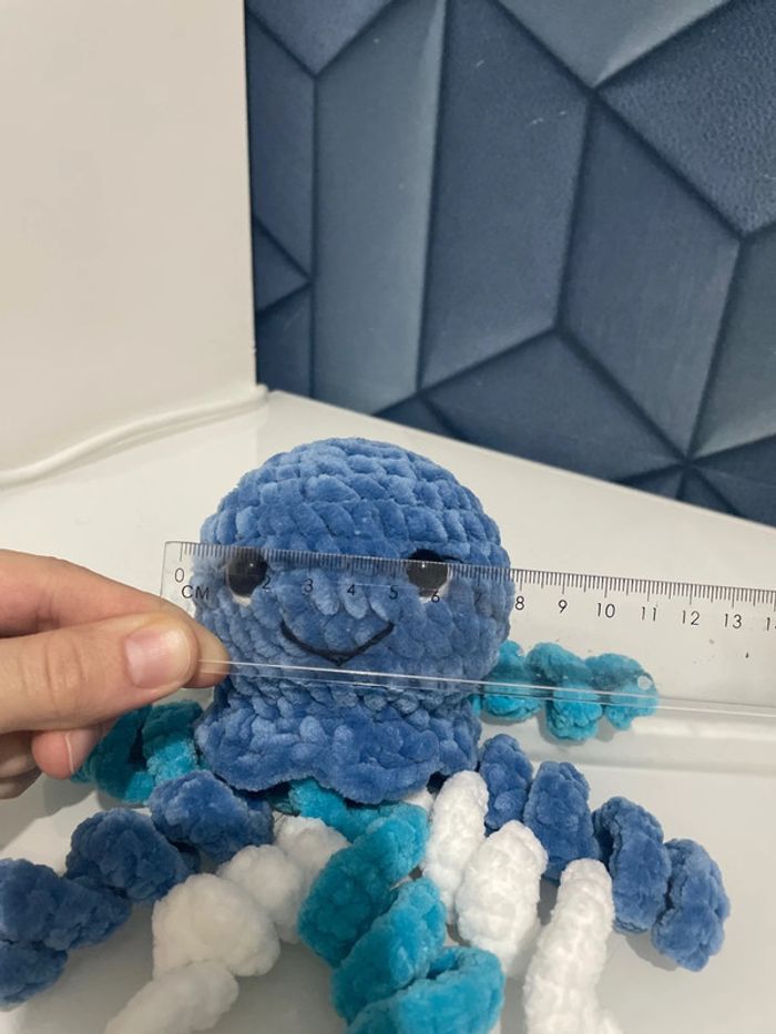 Pieuvre / méduse amigurumi bleue - photo numéro 6