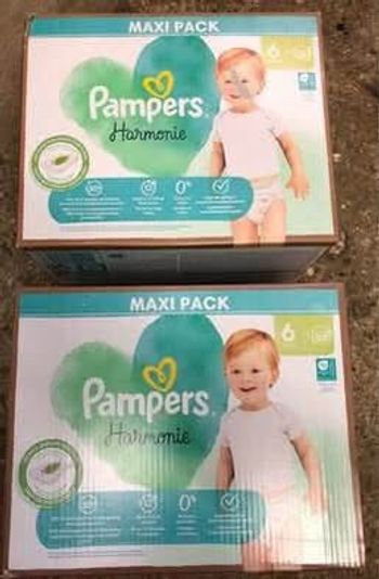 LOT DE 116 COUCHES PAMPERS HARMONIE TAILLE 6 NEUFS DANS L'EMBALLAGE