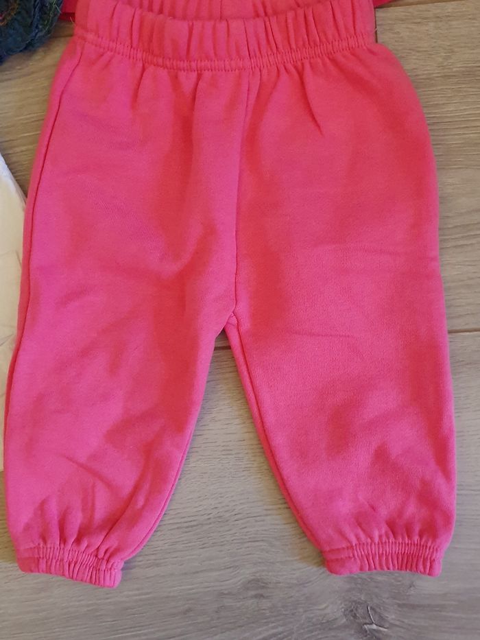 Lot de 4 pantalons fille 6 mois - photo numéro 2