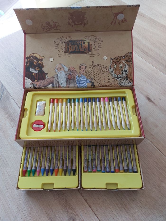Boite de coloriage Fort boyard neuve