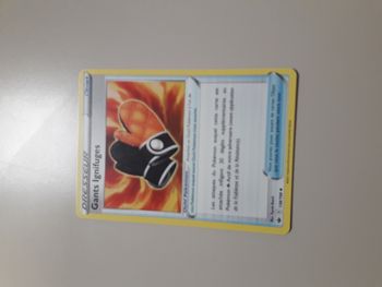 Gants Ignifugés carte Pokémon neuve