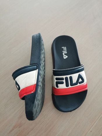Claquettes Fila taille 28