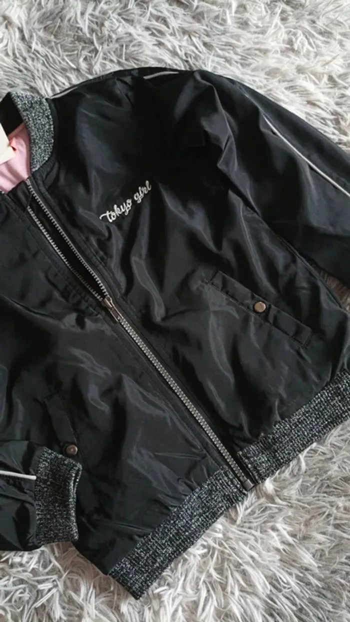 Bombers 8 ans neuve étiquetter 💐 - photo numéro 2