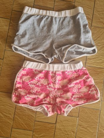 Lot 2 shorts / Taille 14 ans