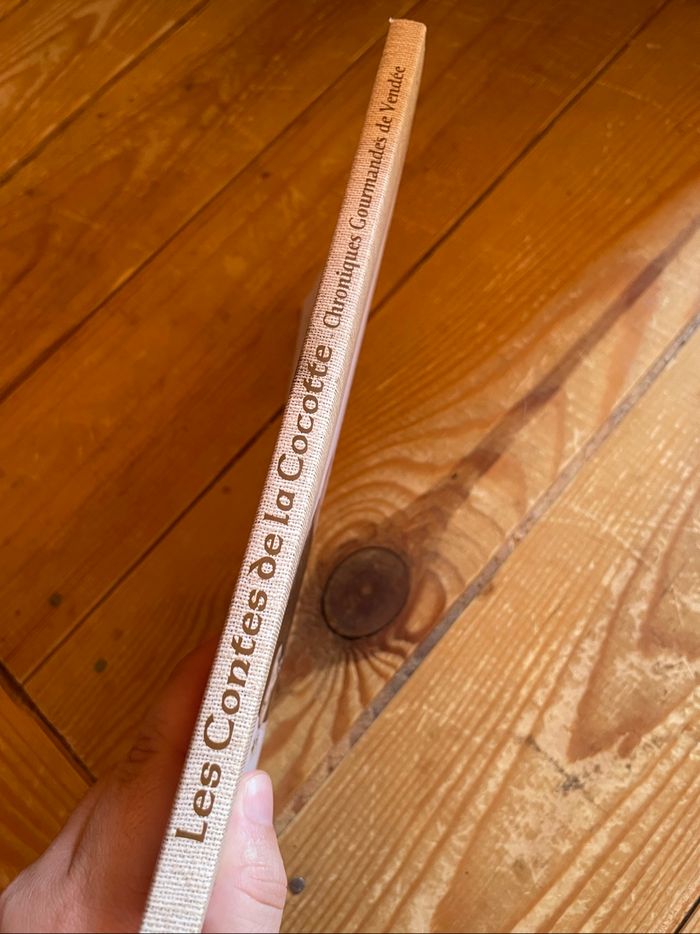 Livre - Les contes de le Cocotte - photo numéro 3