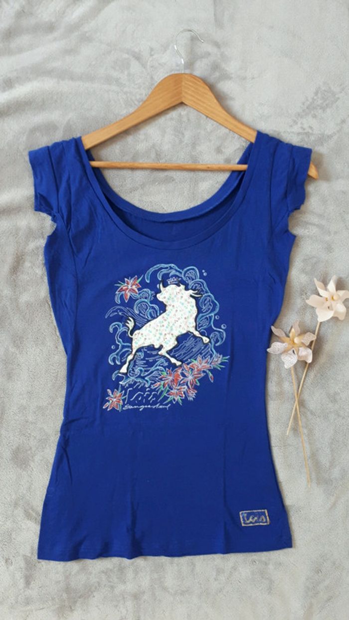 💐 Magnique Tshirt Lois, taille S, comme neuf.