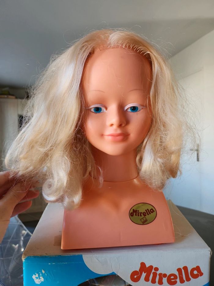 Tête à coiffer 1979 dans sa boîte - photo numéro 2