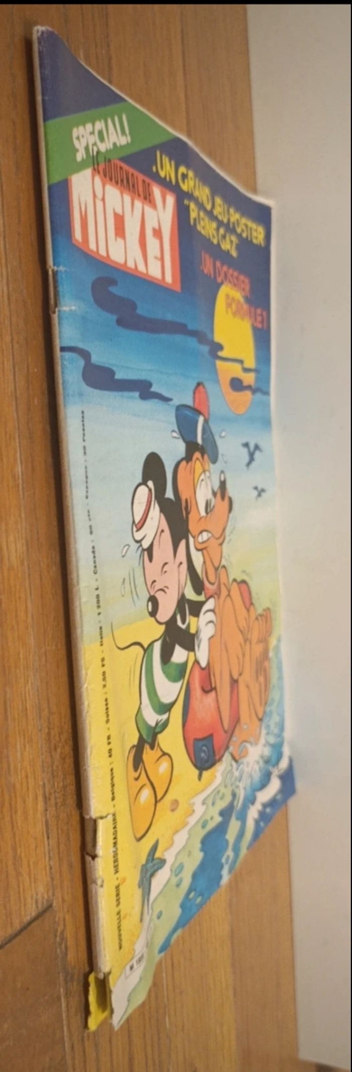 Ancien journal de mickey avec cadeau poster géant formule 1 jeu N°1469 de 1980 vintage - photo numéro 9