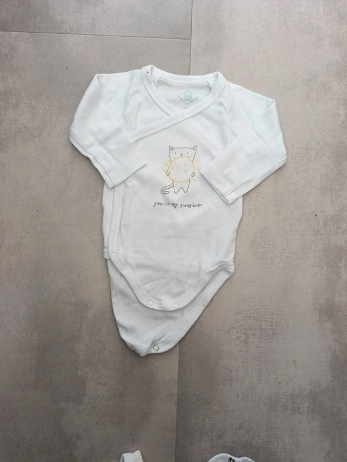 Lot 6 bodies 3 mois - photo numéro 5