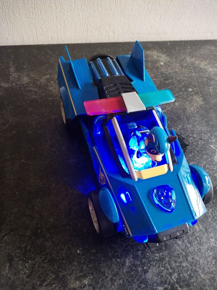 Grosse voiture de chasse - photo numéro 3