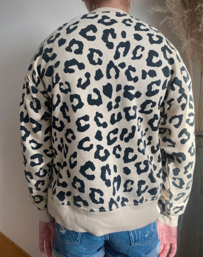 Sweat  léopard ZARA fille 10 ans - photo numéro 2