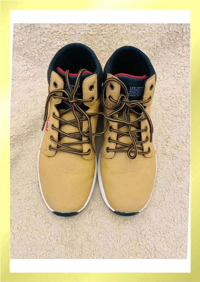 Magnifique paire de bottines légères Levi’s pointure 38 - photo numéro 2