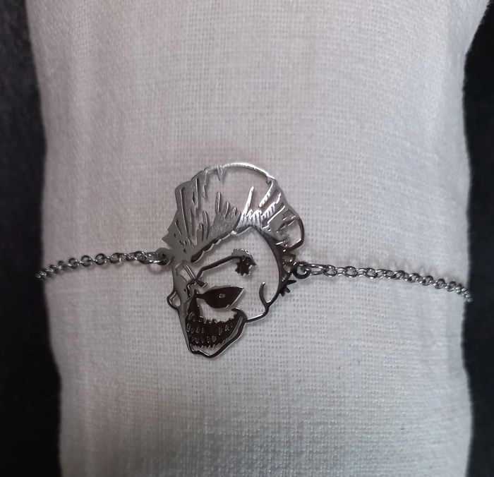 Bracelet tête de mort