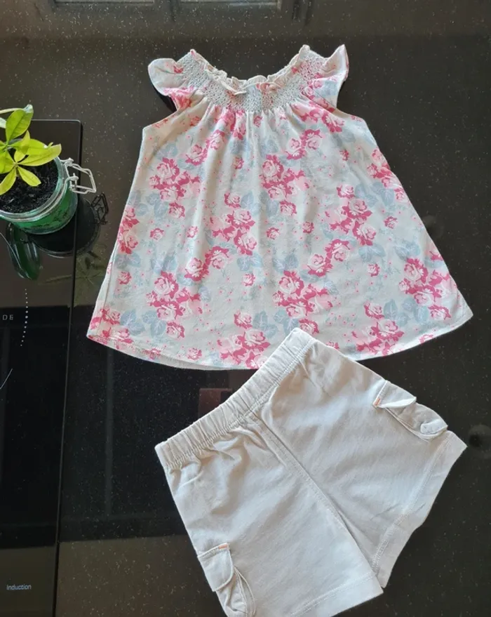 ● 12 mois ● Ensemble Short / Tee-shirt Neuf - photo numéro 7