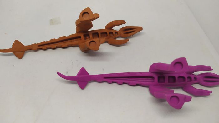 2 lézards qui brillent dans le noir lego - photo numéro 2