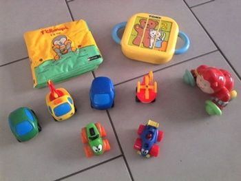 Lot de jouets pour bébé